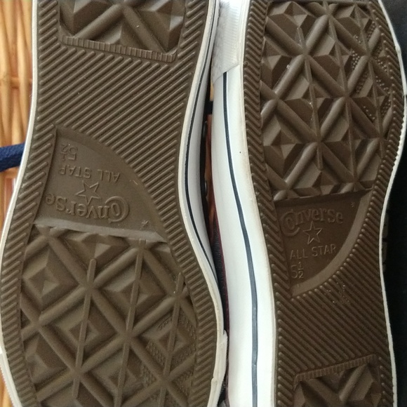 Authentic Converse CTAS Women's Size 7 - Picture 3 of 10